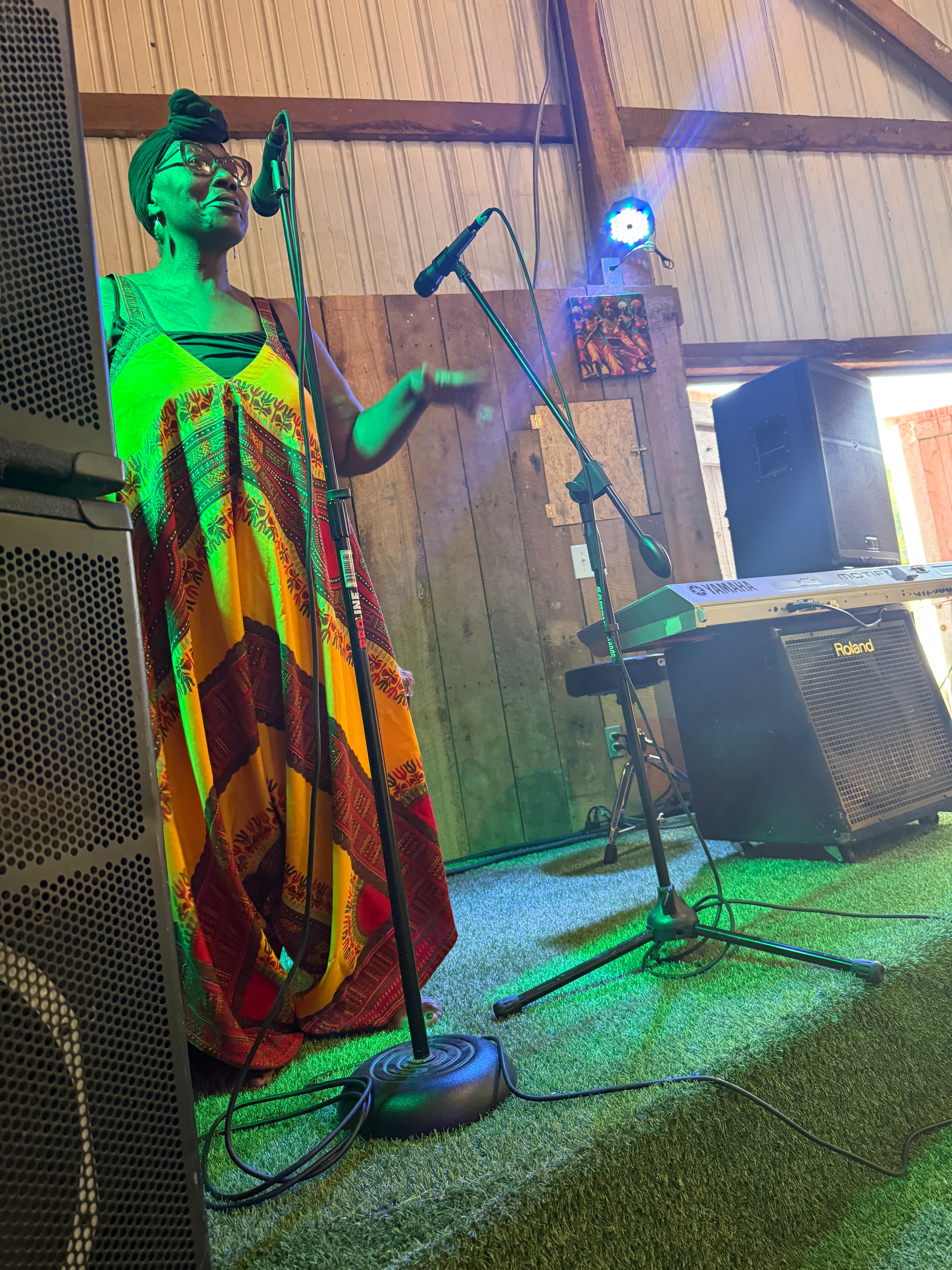 Open Mic Jam Session moment 9